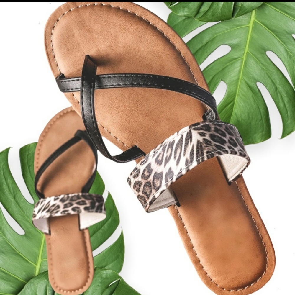 🔥'(HOSTPICK)Strappy Leapard print thong style sandals